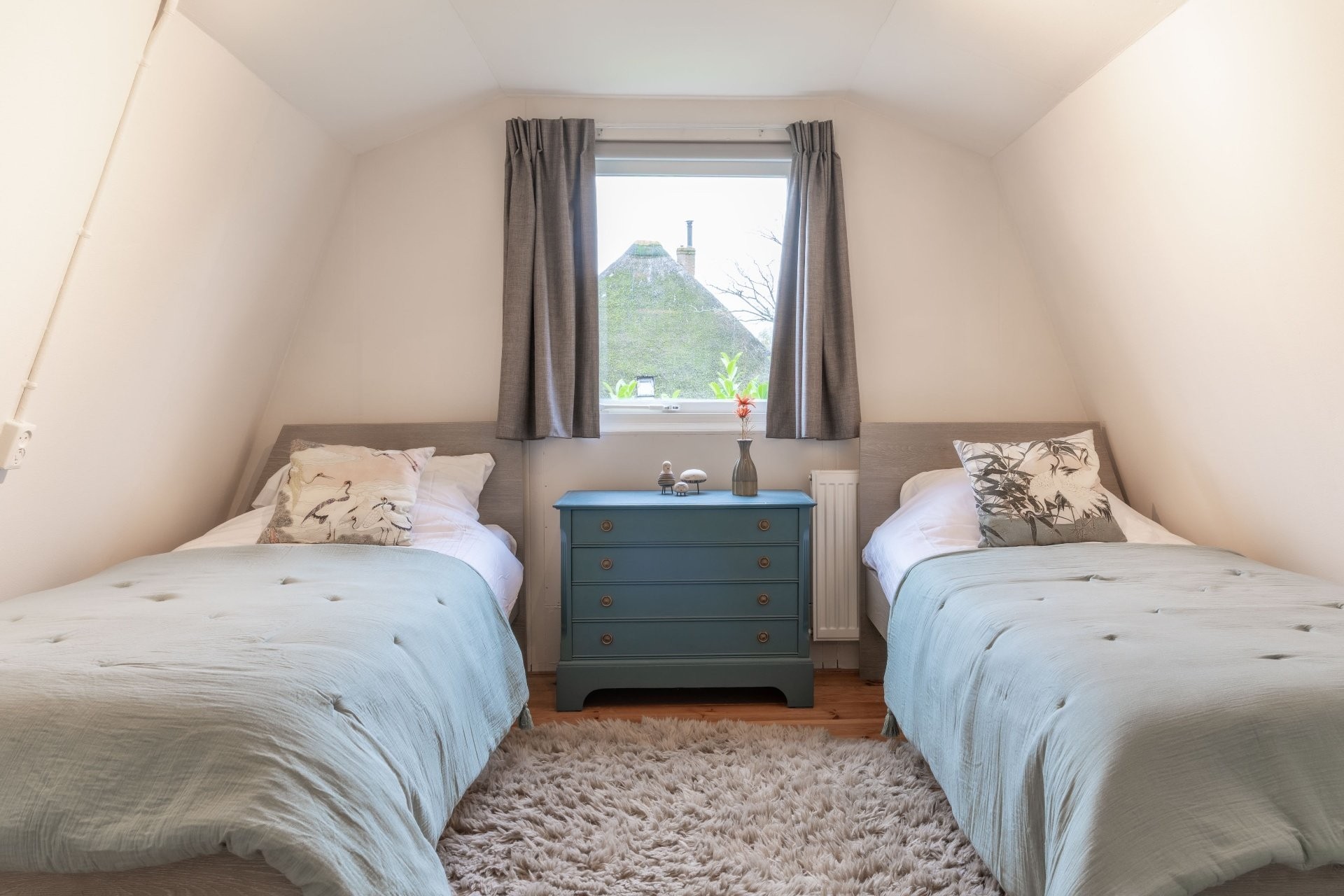 Bedroom twin dc44n4kb